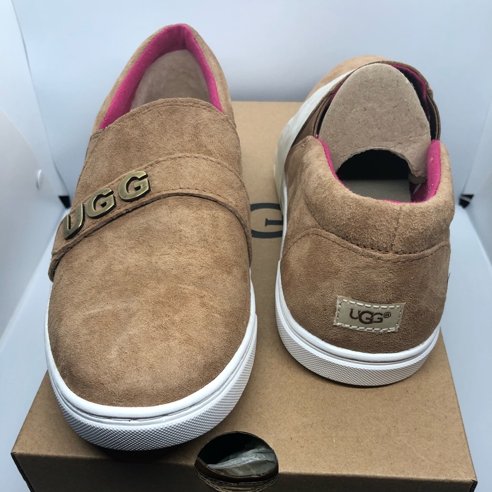 Ugg Charm Kitlyn Suede Slip-on size - 9.5